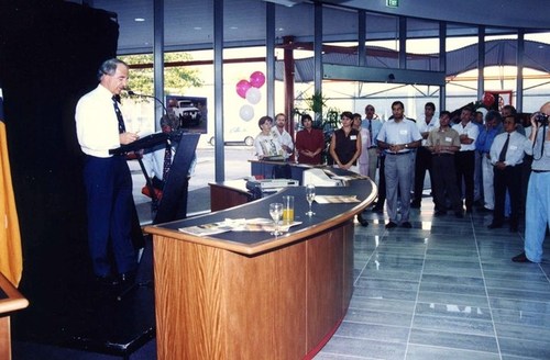 Medium opening of bridge autos service centre darwin 9 october 1998  3 