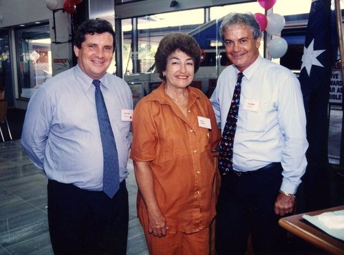 Medium opening of bridge autos service centre darwin 9 october 1998