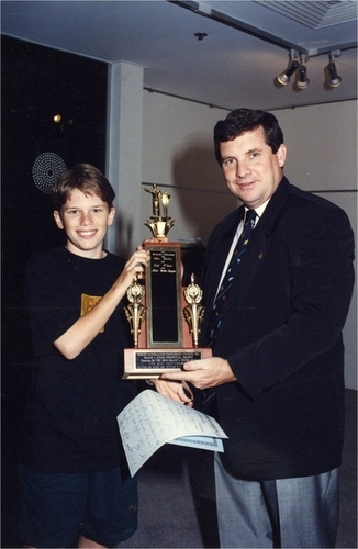 Medium alex forbes presented shane stone trophy eisteddfod 19 may 1995