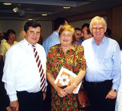 Medium cm  pat and brian measey 20 nov 1998
